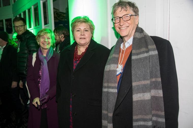 Statsminister Erna Solberg og Bill Gates under World Economic Forum i 2018.
