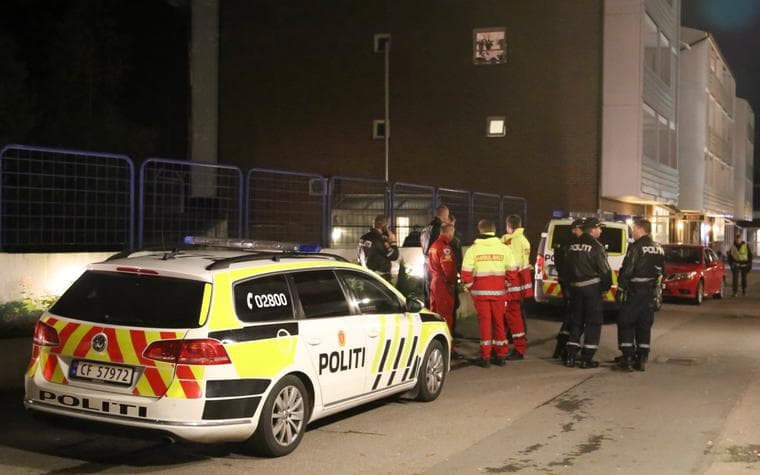 Oktober 2017: Politi og ambulansepersonell på Holmlia i Oslo i forbindelse med en skyteepisode.