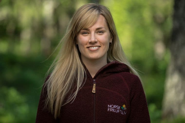 Linn Elise Jakhelln er kommunikasjonsrådgiver i Norsk friluftsliv. Hun understreker at det er viktig å ikke etterlate søppel i naturen.